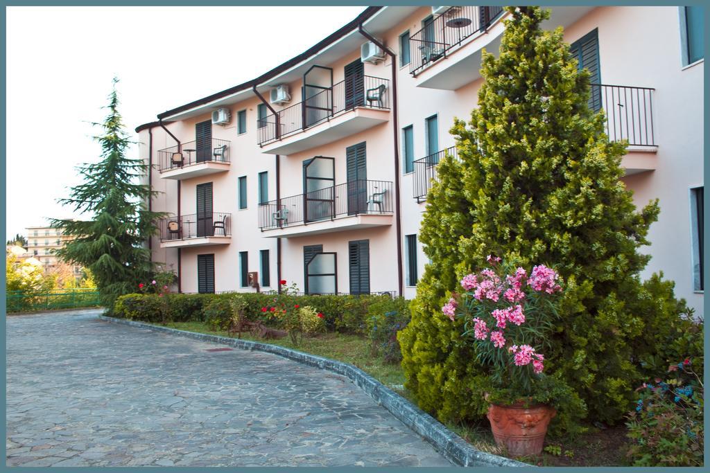 Hotel Ambasciatori Calitri Exteriör bild